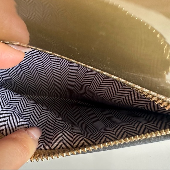 Vintage Faux Leather Patent Small Satchel Handbag w/ Crossbody Strap in Gold - Picture 11 of 11